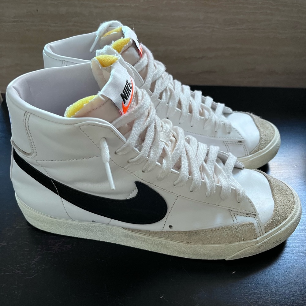 Nike mid blazer 77